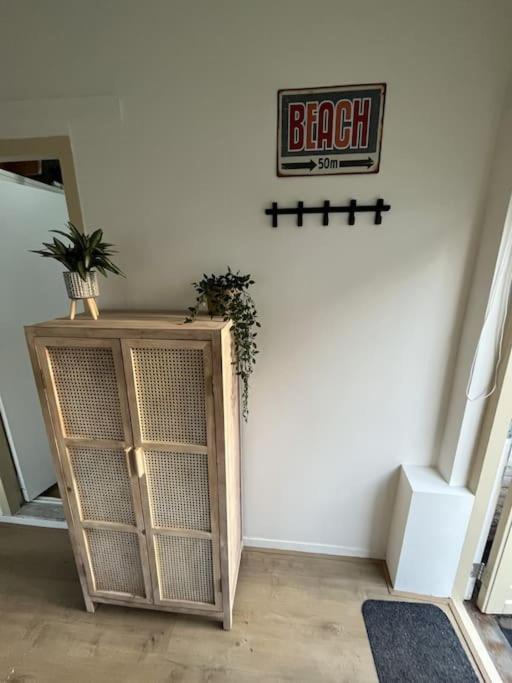 Bed & - Free Parking And Close To Beach!