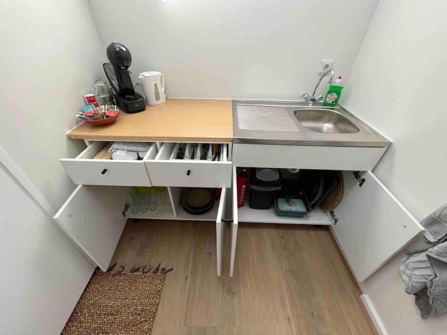 Bed & - Free Parking And Close To Beach! Vakantiehuis